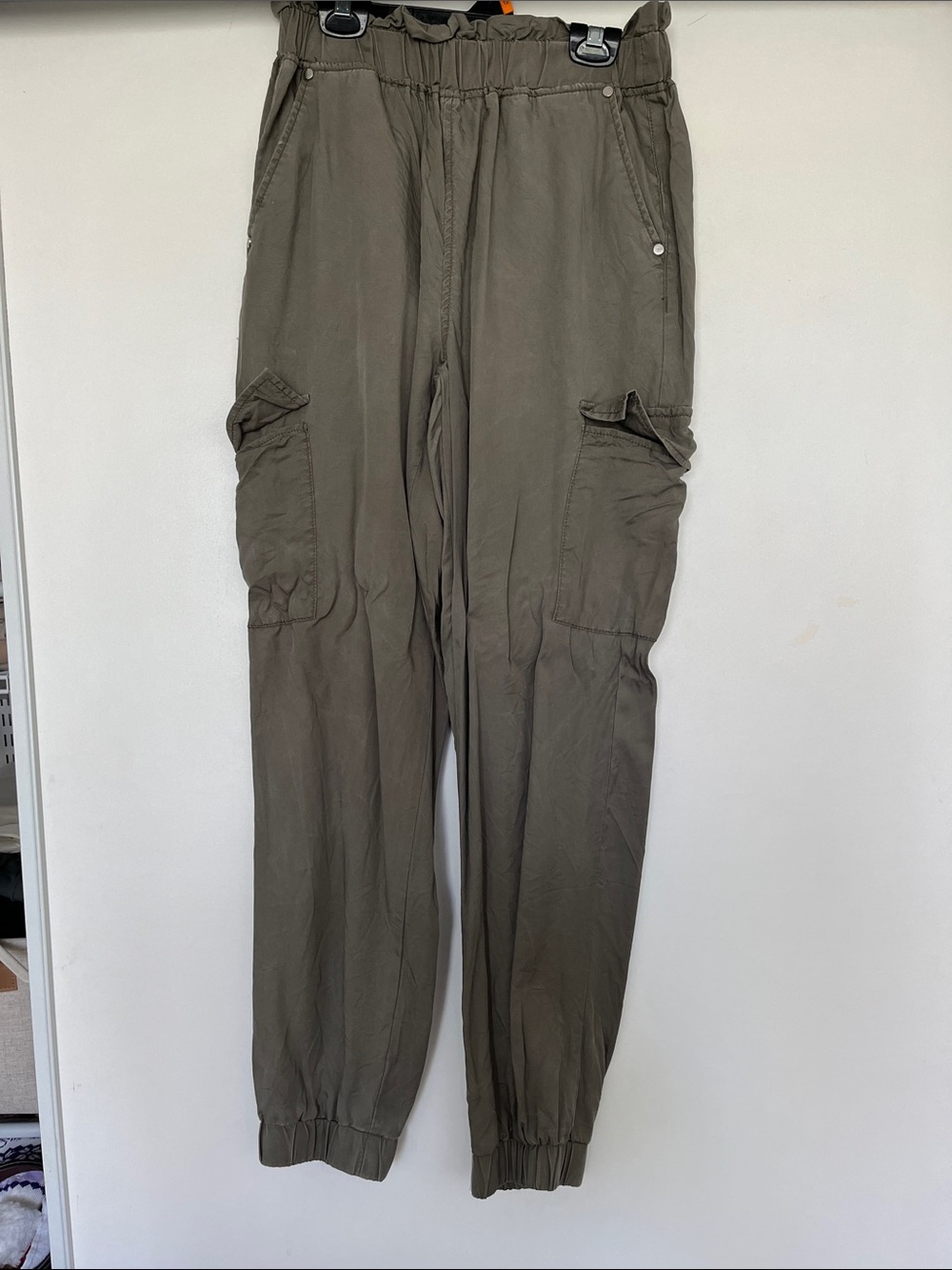 Casual Olive Green Cargo Jogger Pants - Women’s